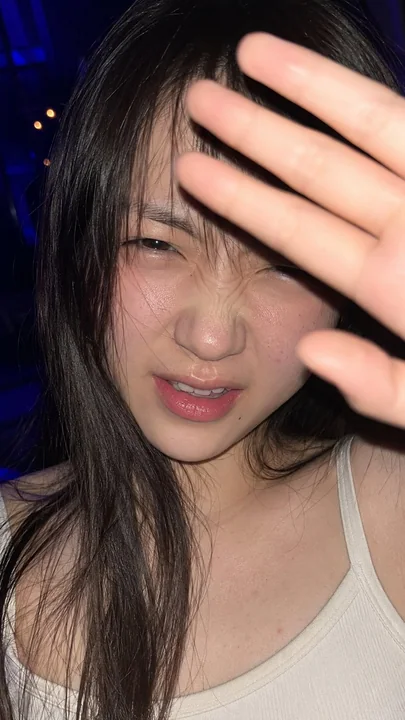 亚洲女性真实手机闪光灯抓拍