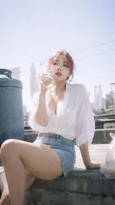 韩国偶像天台怀旧写真摄影