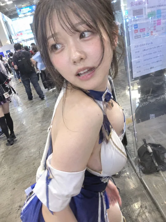 手机镜头下日系少女偶然瞬间的奇迹一拍